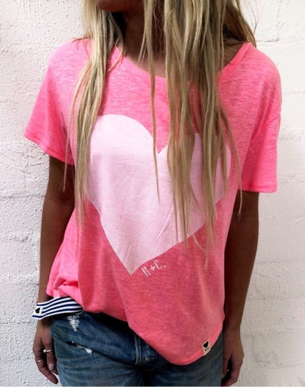 hammill and co summer tee in hot pink with love heart print at mary and me online boutique
